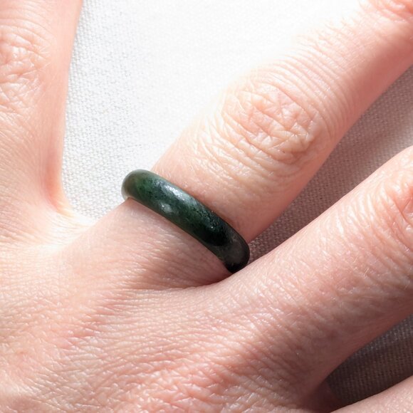 Green jade stone ring size 7, protection from harm good luck jewelry - Picture 7 of 10